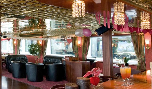 mona lisa lounge